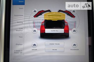 Внедорожник / Кроссовер Tesla Model X 2017 в 
