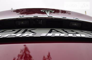 Внедорожник / Кроссовер Tesla Model X 2017 в 