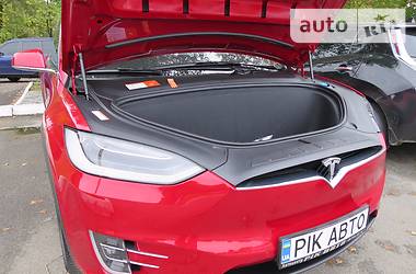 Внедорожник / Кроссовер Tesla Model X 2017 в 