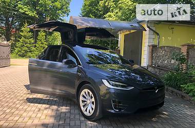  Tesla Model X 2016 в Черновцах