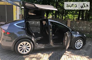  Tesla Model X 2016 в Черновцах