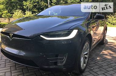  Tesla Model X 2016 в Черновцах