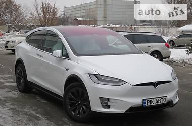 Внедорожник / Кроссовер Tesla Model X 2019 в Киеве