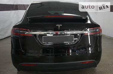 Внедорожник / Кроссовер Tesla Model X 2019 в Киеве