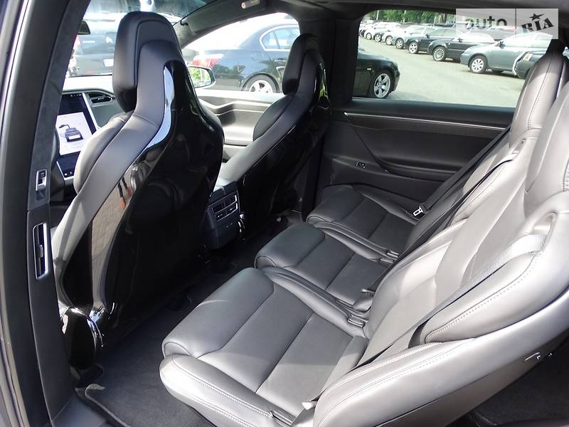 Внедорожник / Кроссовер Tesla Model X 2016 в Днепре