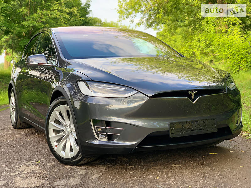 Внедорожник / Кроссовер Tesla Model X 2017 в Ровно