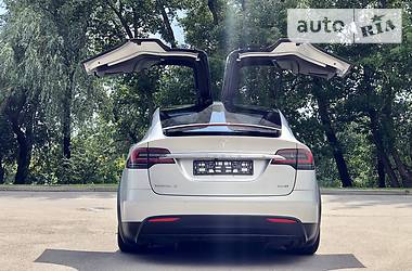 Внедорожник / Кроссовер Tesla Model X 2018 в Киеве