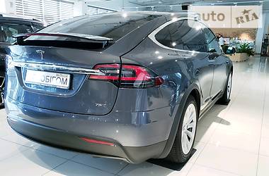 Позашляховик / Кросовер Tesla Model X 2017 в Києві