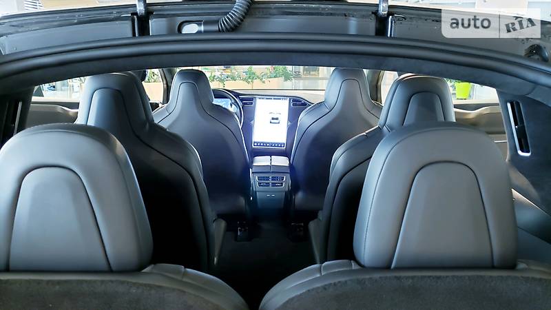 Позашляховик / Кросовер Tesla Model X 2017 в Києві