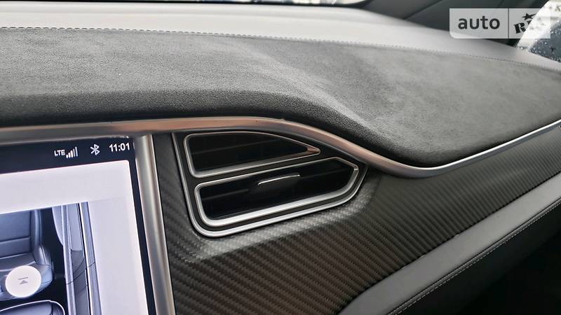Позашляховик / Кросовер Tesla Model X 2017 в Києві