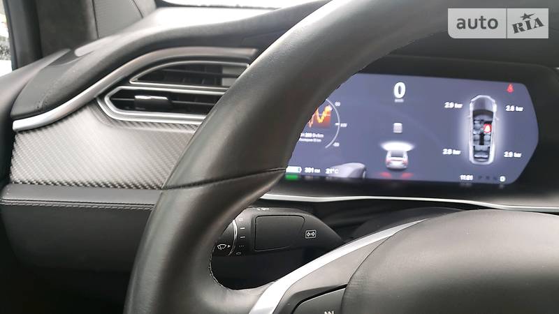 Позашляховик / Кросовер Tesla Model X 2017 в Києві