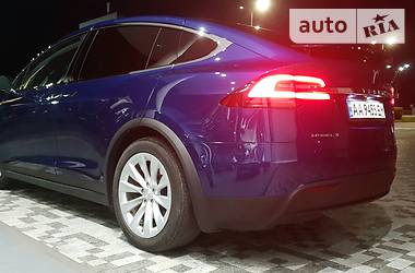 Внедорожник / Кроссовер Tesla Model X 2016 в Киеве