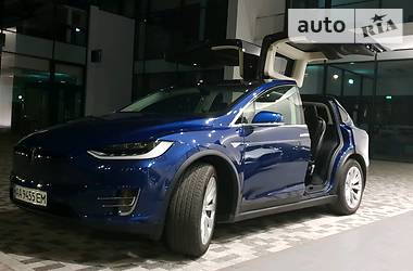 Внедорожник / Кроссовер Tesla Model X 2016 в Киеве