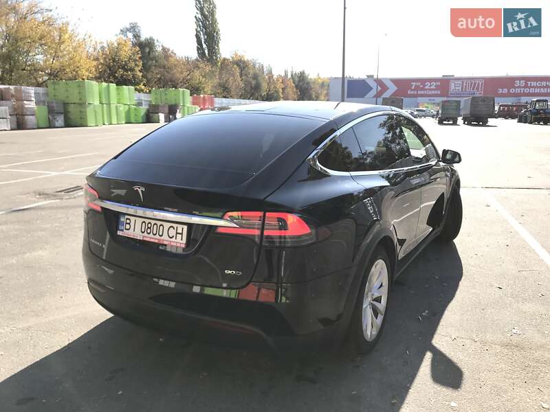 Позашляховик / Кросовер Tesla Model X 2016 в Києві