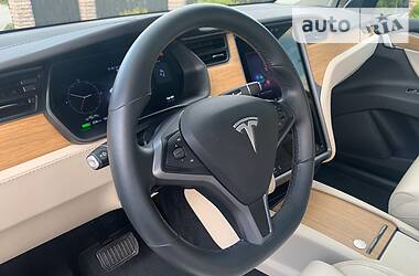 Позашляховик / Кросовер Tesla Model X 2018 в 