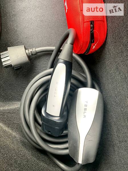 Позашляховик / Кросовер Tesla Model X 2018 в Києві фото 31 Позашляховик / Кросовер Tesla Model X 2018 в Києві