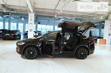 Внедорожник / Кроссовер Tesla Model X 2018 в Киеве