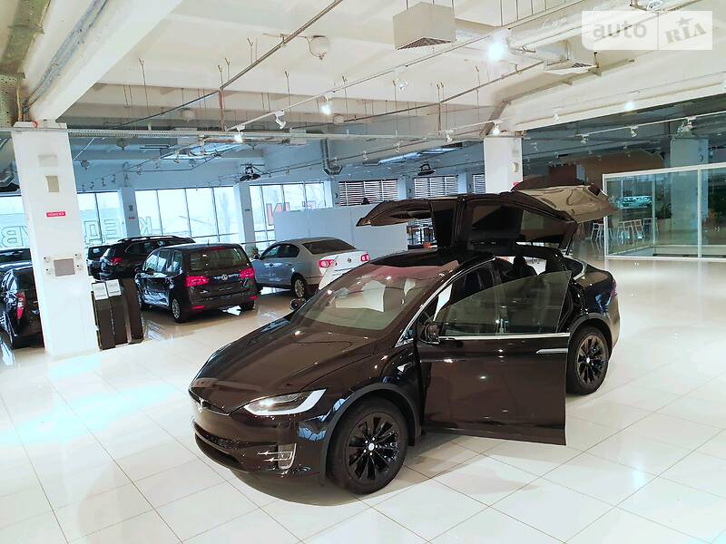 Позашляховик / Кросовер Tesla Model X 2018 в Києві фото 2 Позашляховик / Кросовер Tesla Model X 2018 в Києві