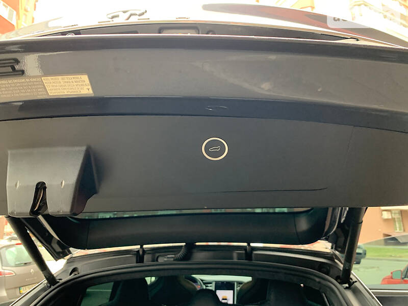 Внедорожник / Кроссовер Tesla Model X 2017 в Киеве фото 25 Внедорожник / Кроссовер Tesla Model X 2017 в Киеве