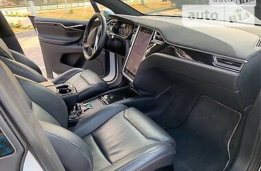 Позашляховик / Кросовер Tesla Model X 2016 в 