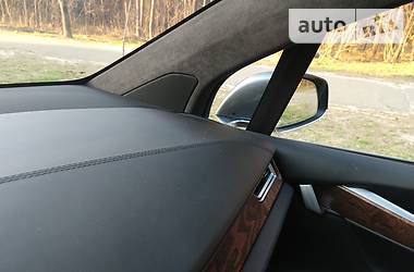 Позашляховик / Кросовер Tesla Model X 2017 в 