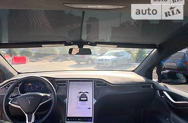 Позашляховик / Кросовер Tesla Model X 2016 в 