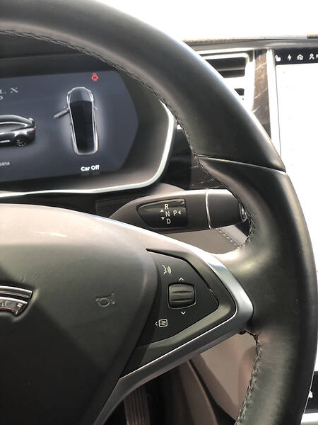 Позашляховик / Кросовер Tesla Model X 2016 в Хмельницькому