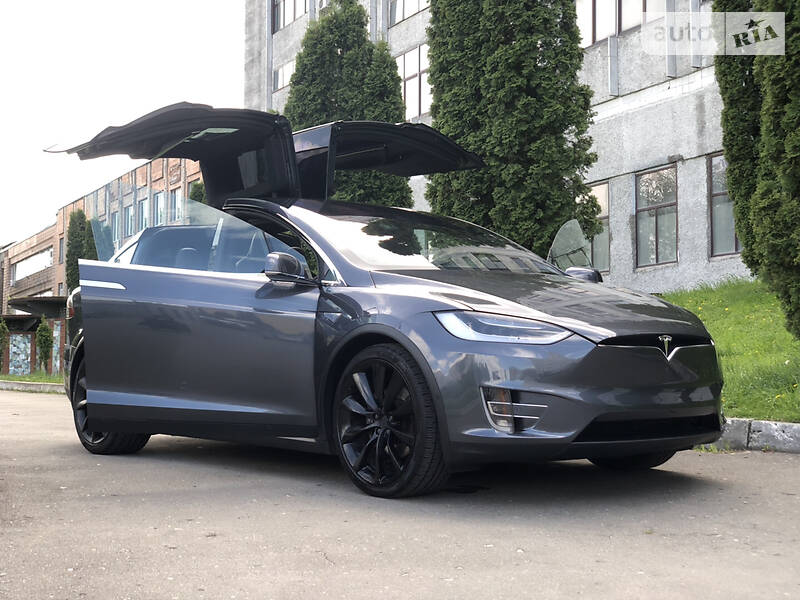 Позашляховик / Кросовер Tesla Model X 2016 в Хмельницькому