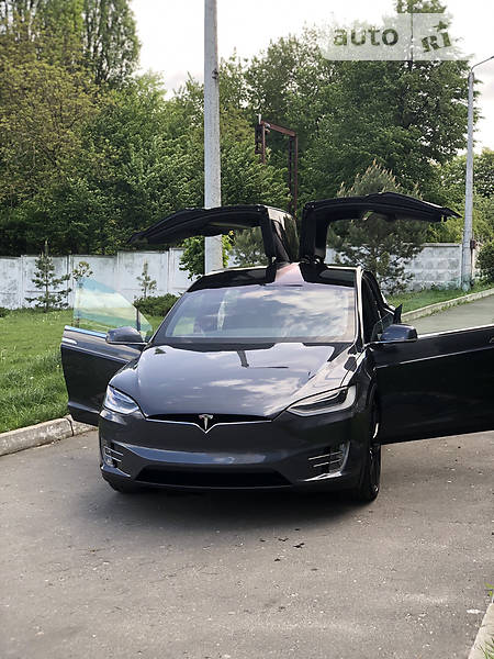 Позашляховик / Кросовер Tesla Model X 2016 в Хмельницькому