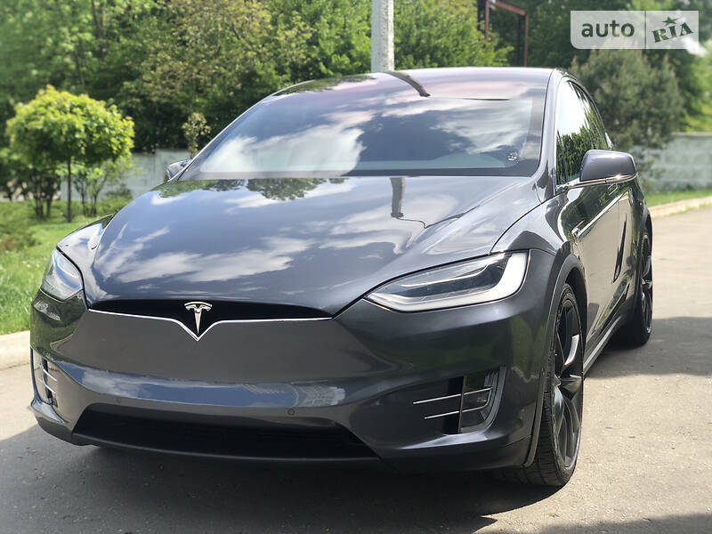 Позашляховик / Кросовер Tesla Model X 2016 в Хмельницькому