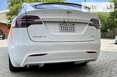 Хетчбек Tesla Model X 2016 в Сторожинці