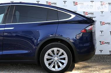 Позашляховик / Кросовер Tesla Model X 2017 в Києві