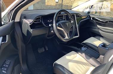 Хэтчбек Tesla Model X 2016 в Ровно