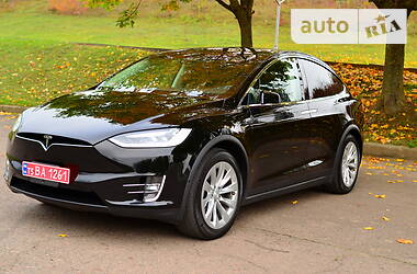 Внедорожник / Кроссовер Tesla Model X 2018 в 
