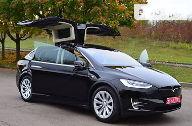 Внедорожник / Кроссовер Tesla Model X 2018 в 