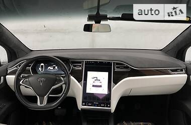 Позашляховик / Кросовер Tesla Model X 2016 в Києві