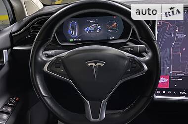 Внедорожник / Кроссовер Tesla Model X 2016 в Киеве