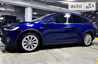 Внедорожник / Кроссовер Tesla Model X 2016 в Киеве