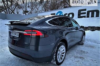 Внедорожник / Кроссовер Tesla Model X 2017 в Киеве