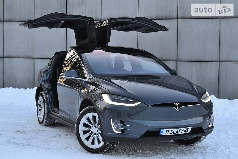 Позашляховик / Кросовер Tesla Model X 2017 в Києві