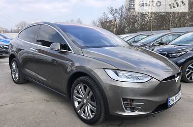 Внедорожник / Кроссовер Tesla Model X 2016 в 