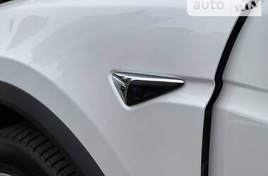 Позашляховик / Кросовер Tesla Model X 2021 в Києві