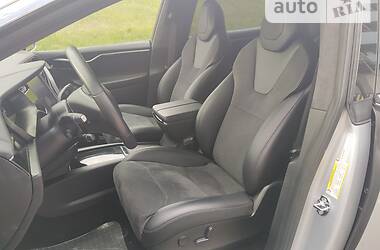 Внедорожник / Кроссовер Tesla Model X 2018 в 