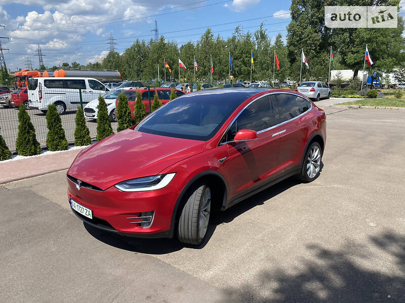 Позашляховик / Кросовер Tesla Model X 2016 в Києві