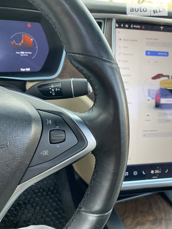 Позашляховик / Кросовер Tesla Model X 2016 в Києві