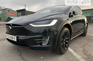 Внедорожник / Кроссовер Tesla Model X 2019 в Ровно