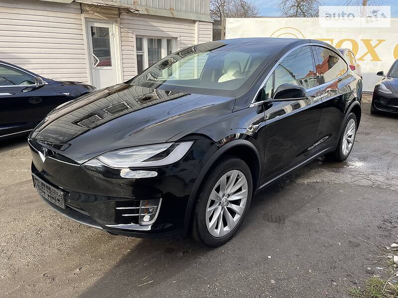 Позашляховик / Кросовер Tesla Model X 2018 в Києві