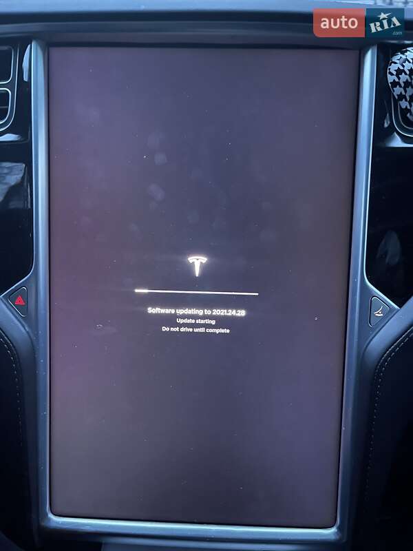 Внедорожник / Кроссовер Tesla Model X 2017 в Киеве