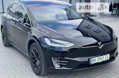 Позашляховик / Кросовер Tesla Model X 2019 в Рівному