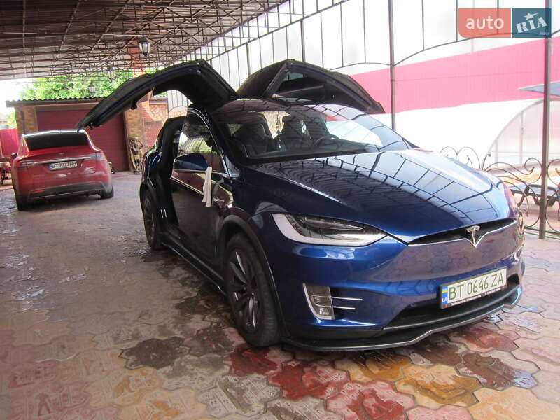 Внедорожник / Кроссовер Tesla Model X 2018 в Херсоне фото 13 Внедорожник / Кроссовер Tesla Model X 2018 в Херсоне